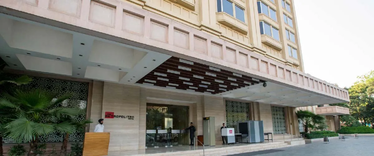 The Metropolitan Hotel And Spa New Delhi Escorts